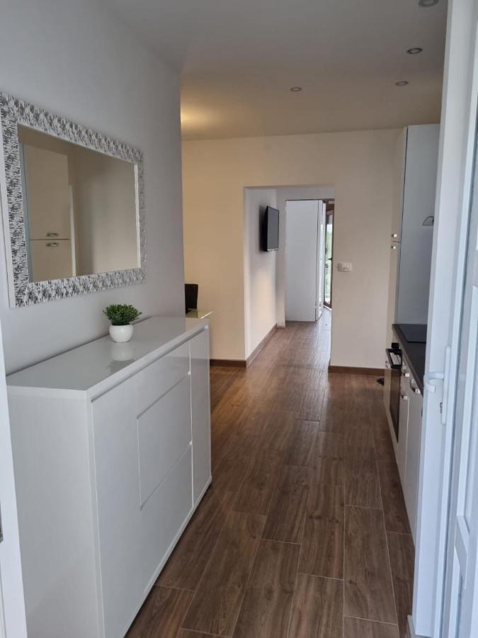 Angel Wing Apartmant Duće Eksteriør billede